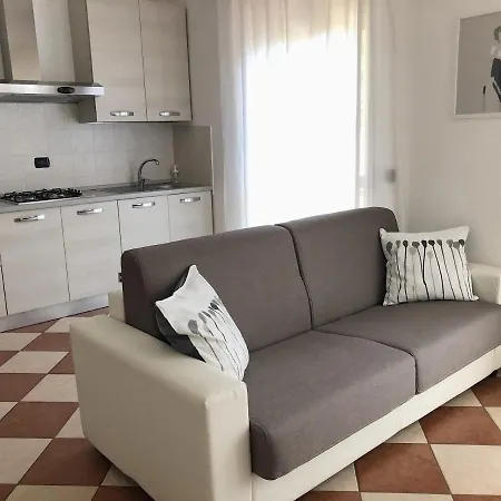 Rose E Tulipani 4 *